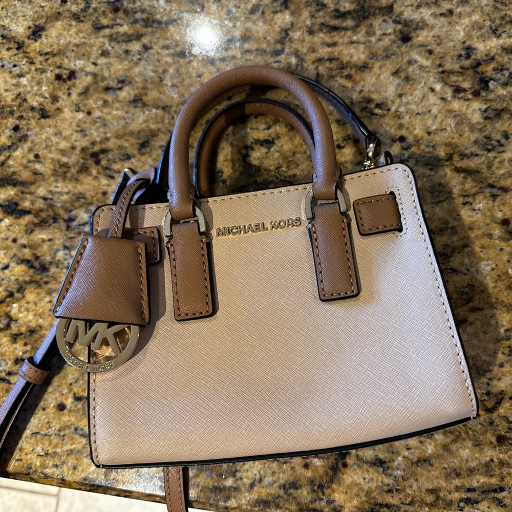 Micheal Kors mini purse